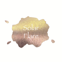 Load image into Gallery viewer, Solar Flare Colour Shift Watercolour Paint Half Pan